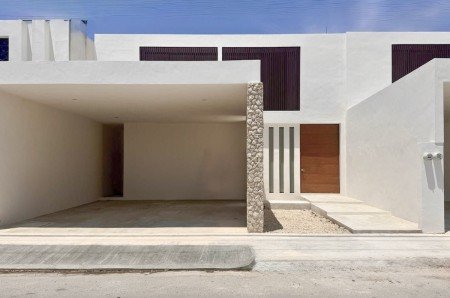 Casa en venta Dzitya Merida Montreal de 3 recamaras alberca  y entrega inmediata